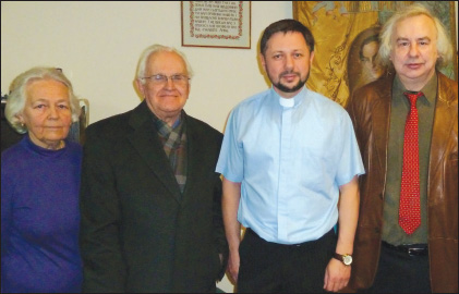 L. to R.: Mrs. Liudmyla Lewycka, Dr. Yurij Lewyckyj, Rev. Ihor Oshchipko and film maker Yurij Luhovy at screening premiere of Ukrainians in Quebec