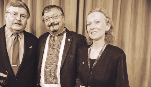 1 - Newly inducted Kobzar Fellows Boris Gengalo (L) and Irena Bell (R) with Andrew Hladyshevsky