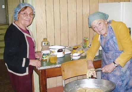 5 – Передвеликодній базар. С. Звонок та В. Баніт