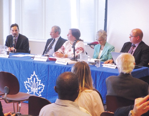 L. to R.: David Lupul, Paul Migus, Halyna Mokrushyna, Vera Yuzyk, Taras Zalucky