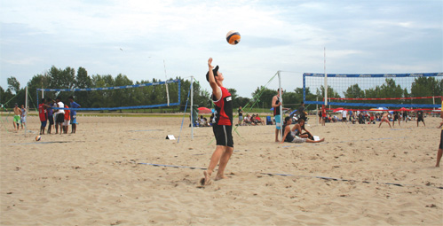 Andrijko serving winning point