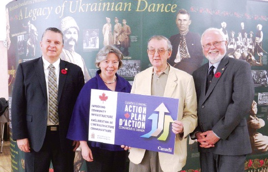 1 - L. to R.: UNF of Canada President Taras Pidzamecky, Joyce Bateman, MP Winnipeg South Centre, UNF Winnipeg Branch President Robert Harasym and Robert Sopuck, MP Dauphin-Swan River–Marquette and Chair of the Canada Ukraine Parliamentary Friendship Committee