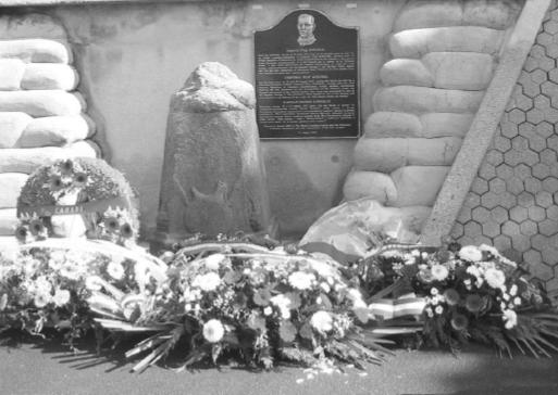 2 - Trilingual plaque honouring Corporal Filip Konowal near Vimy Ridge, Lens, France