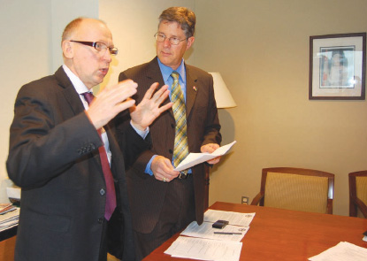 (L. to R.): H.E. Ihor Ostash, Ambassador of Ukraine to Canada, and Mark Warawa, M.P., Head of Canada Ukraine Parliamentary Friendship Group